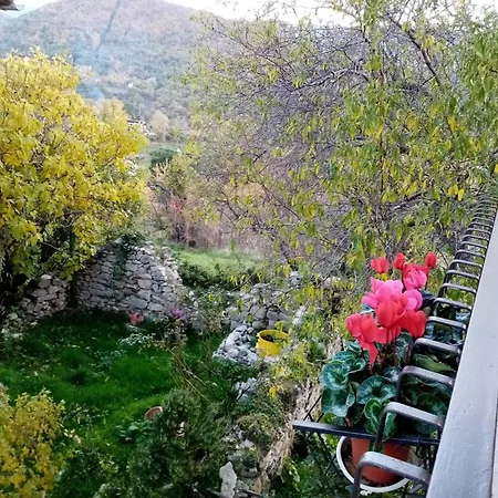 公寓 2 Bedrooms At Lucoli
